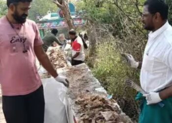 மருதமலையில் தன்னார்வலர்களின் உழவாரப் பணி: 2 டன் பிளாஸ்டிக் கழிவுகள் அகற்றம் – மண்வளம் காக்க பக்தர்கள் ஒத்துழைக்க வேண்டுகோள்.
