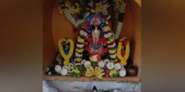 திண்டுக்கல் மாவட்ட விநாயகர் ஆலயங்களில் சங்கடஹர சதுர்த்தி விழா  திரளான பக்தர்கள் வழிபாடு