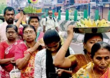 வீரப்பன்சத்திரம் மாரியம்மன் கோயில் பொங்கல் விழா ஆயிரக்கணக்கானோர் மாவிளக்கு எடுத்து வழிபாடு