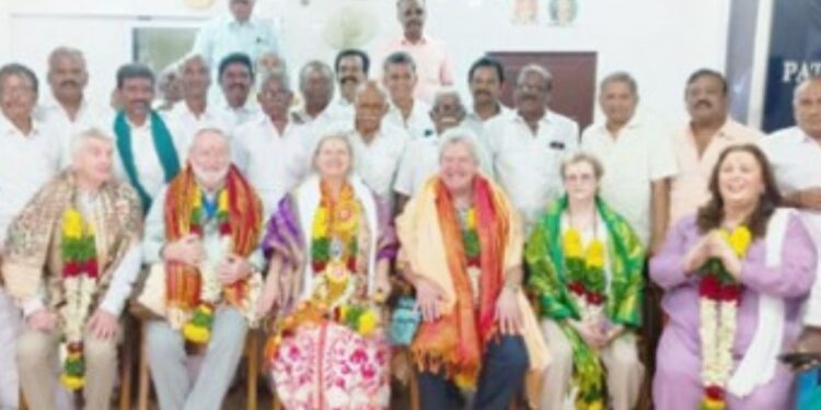 பென்னிகுவிக் 185-வது பிறந்தநாள் – இங்கிலாந்திலிருந்து வருகை தந்த குடும்பத்தினர் மலரஞ்சலி!