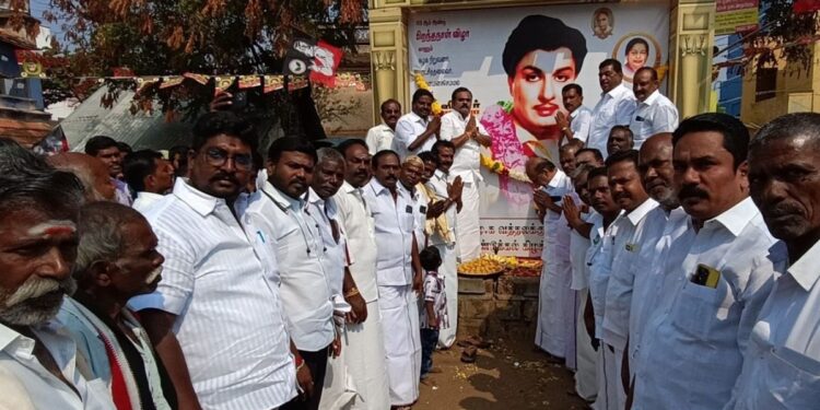 எடப்பாடியார் தலைமையில் மீண்டும் பொற்கால ஆட்சி வத்தலக்குண்டில் எம்.ஜி.ஆரின் 109-வது பிறந்தநாளில் அதிமுகவினர் உறுதி!