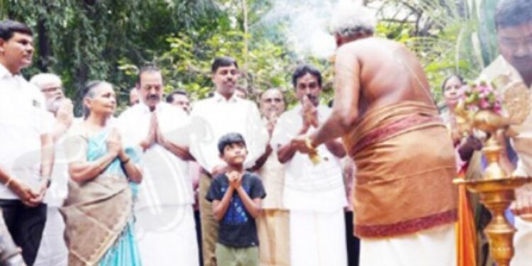 வேளாளர் மகளிர் கல்லூரியில் முப்பெரும் பொங்கல் விழா விவசாயிகளைக் கௌரவித்த மாவட்ட ஆட்சியர்