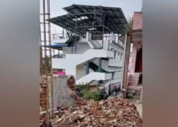 கொடைக்கானலில் தொடரும் நில ஆக்கிரமிப்பு இரவோடு இரவாகக் கடைகள் அமைப்பு