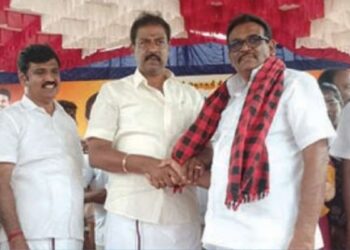 பழனியில் அதிமுக முன்னாள் நகர்மன்ற துணைத் தலைவர் எஸ்.கே.கே. ஹக்கீம் திராவிட முன்னேற்றக் கழகத்தில் இணைந்தார்.