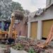 உசிலம்பட்டியில் மதுரை – தேனி தேசிய நெடுஞ்சாலையில் ஆக்கிரமிப்புகள் அதிரடி அகற்றம்