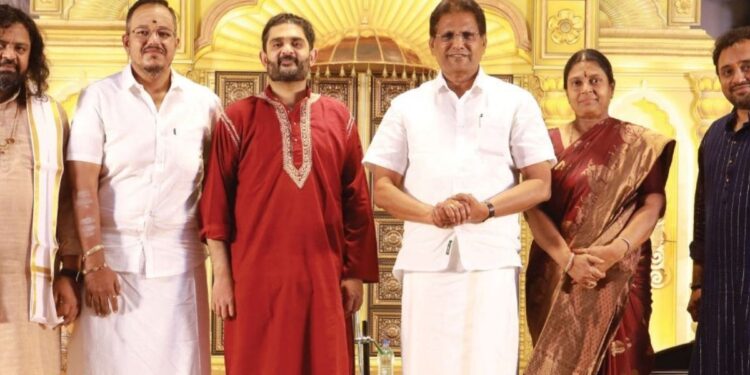 கோவையில் ராம்ராஜ் காட்டன் வழங்கிய ‘பொன்மாலைப் பொழுது’: சித் ஸ்ரீராமின் ஆன்மீகக் குரலில் இசை ரசிகர்கள்.