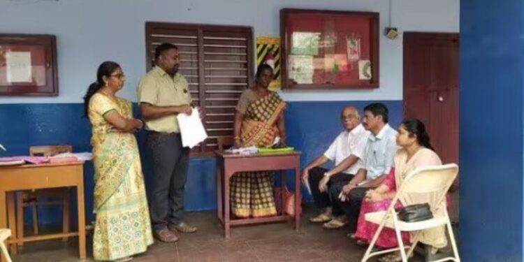 பொள்ளாச்சி, வால்பாறையில் 9,208 வாக்காளர்களுக்கு ‘நோ மேப்பிங்’ நோட்டீஸ்  தேர்தல் அதிகாரிகள் தீவிரம்