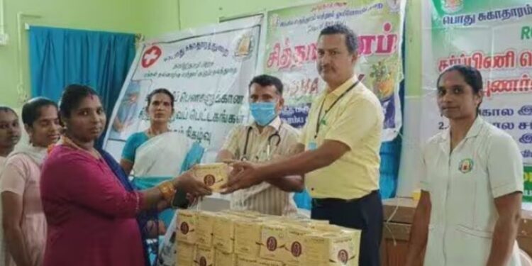 தேசிய சித்த மருத்துவ தினம் கர்ப்பிணிகளுக்கு ‘மகப்பேறு சஞ்சீவி பெட்டகம்’ வழங்கி சிறப்பு வழிபாடு