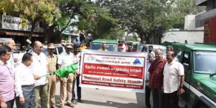 பொள்ளாச்சியில் தேசிய சாலை பாதுகாப்பு ‘சீட் பெல்ட்’ அணிவதன் அவசியம் குறித்து விழிப்புணர்வுப் பேரணி