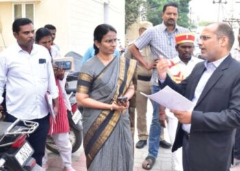 நாமக்கல் கொண்டிசெட்டிபட்டியில் தேர்தல் ஆணைய சிறப்புப் பார்வையாளர் குல்தீப் நாராயண் நேரடி ஆய்வு.