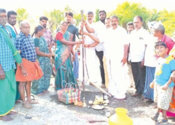 அந்தியூர் தொகுதியில் புதிய தார் சாலைப் பணி பூமிபூஜை செய்து தொடங்கி வைத்தார் எம்.எல்.ஏ!