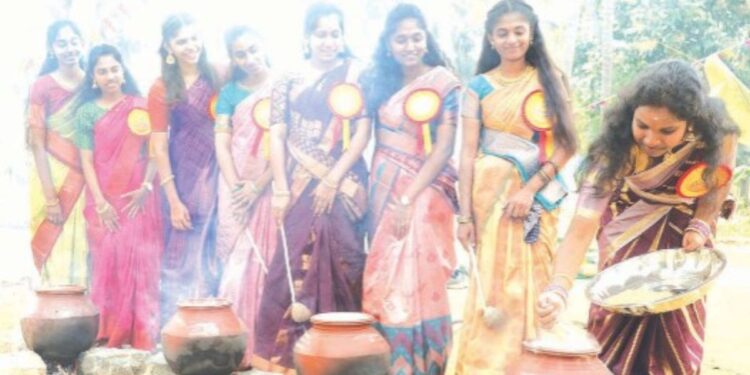 சத்தியமங்கலம் பண்ணாரி அம்மன் கல்லூரியில் முத்தமிழ் பொங்கல் திருவிழா கொண்டாட்டம்!