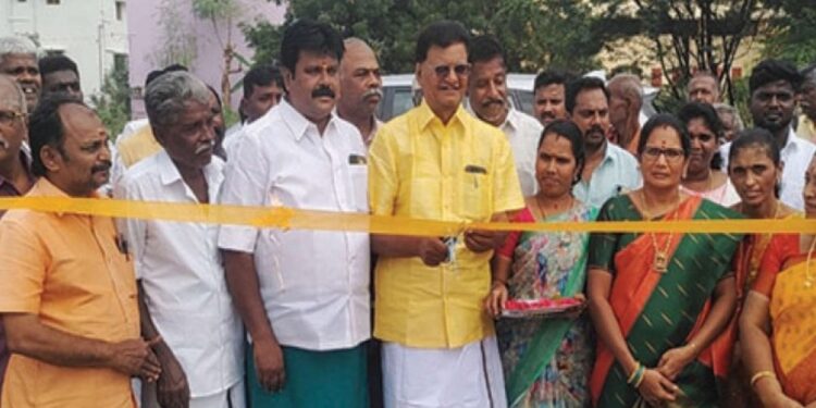 பண்ணைப்புரத்தில் புதிய குழந்தைகள் பூங்கா மற்றும் உணவுக் கூடம் திறப்பு