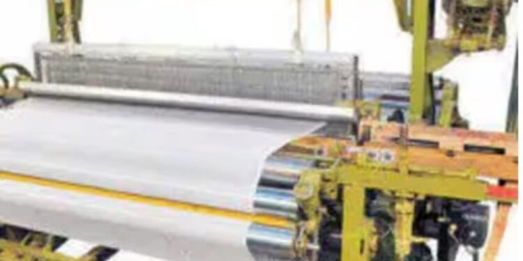 தேனி புத்தாண்டின் தொடக்கத்திலேயே ஜவுளித் தொழில் விறுவிறுப்படைவதால் நெசவாளர்கள் உற்சாகம்.