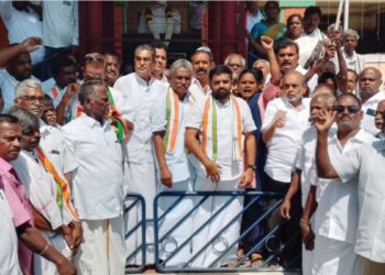 “காந்தியின் பெயரை நீக்கக் கை வைக்காதே”: ஊரக வேலை உறுதித் திட்ட விவகாரத்தில் முழக்கம்!