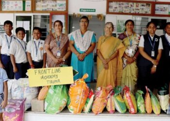 சர்வாலயம் இல்லத்திற்கு மளிகைப் பொருட்களை வழங்கித் தி ப்ரண்ட்லைன் அகாடமி பள்ளி மாணவர்கள் நெகிழ்ச்சி.