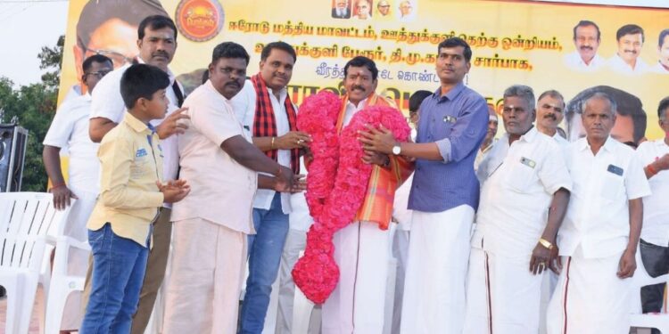 “திராவிடத் திருவிழாவாக மாறிய செம்பாவல்லம்”: முன்னாள் அமைச்சர் தோப்பு வெங்கடாசலத்திற்கு எழுச்சிமிகு வரவேற்பு!