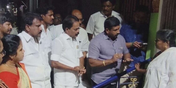 குறைந்த நீரில் கோடி லாபம்… கரூரில் டிராகன் பழச் சாகுபடிக்கு ரூ.1.62 லட்சம் மானியம் என கலெக்டர் தங்கவேல் அதிரடி அறிவிப்பு!