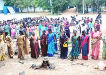 ஜெயசீலன் மெட்ரிக் பள்ளியில் பாரம்பரியம் மிளிர கோலாகலமாக நடைபெற்ற பொங்கல் திருவிழா!