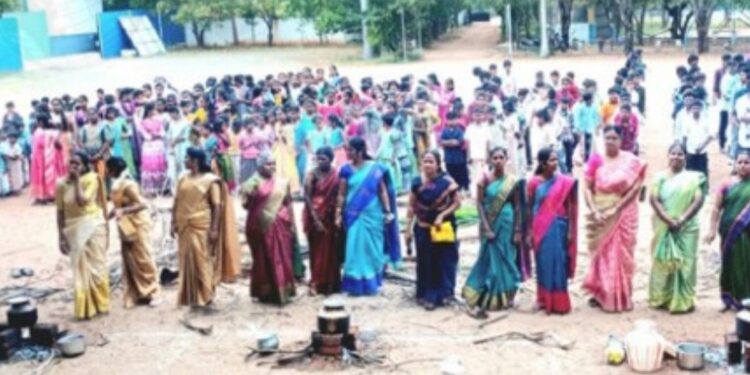 ஜெயசீலன் மெட்ரிக் பள்ளியில் பாரம்பரியம் மிளிர கோலாகலமாக நடைபெற்ற பொங்கல் திருவிழா!