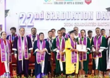 ஈச்சனாரி ரத்தினம் கல்லூரியில் 22-வது பட்டமளிப்பு விழா மாணவ, மாணவியருக்கு பட்டங்கள் வழங்கி கௌரவம்