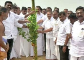 குமாரபாளையத்தில் 10-ம் ஆண்டு ஜல்லிக்கட்டுப் போட்டி மைதானப் பணிகளுக்காக முகூர்த்தகால் கால்கோள் விழா