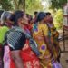 சாதனைகளைச் சொல்லும் நிழற்படங்கள்… சுண்ணாம்பட்டி கிராமத்தில் மக்கள் திரண்ட தமிழக அரசின் விஸ்வரூப புகைப்படக் கண்காட்சி!