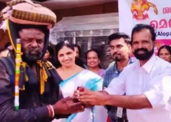 குமுளியில் வனத்துறை முட்டுக்கட்டை நீங்கியது ஐயப்ப பக்தர்களுக்காக 24 மணி நேர இலவச மருத்துவ முகாம்