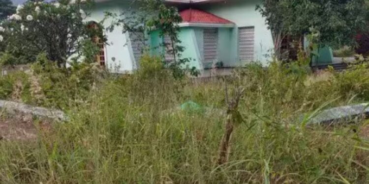 பென்னிகுவிக் மணிமண்டபத்தில் அடிப்படை வசதிகள் இன்றி சுற்றுலா பயணிகள் அவதி