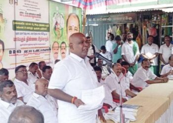 “2026-இல் எடப்பாடியார் ஆட்சி அமைப்பது உறுதி” போலி கருத்துக்கணிப்புகளைச் சாடி ஆர்.பி. உதயகுமார் பேச்சு!