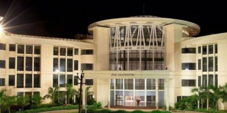 சாஸ்த்ரா பல்கலைக்கழகத்திற்கு கடும் நெருக்கடி அரசு நிலத்தை மீட்க உயர்நீதிமன்றம் அதிரடி உத்தரவு!