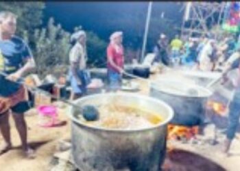 “அண்டா அண்டாவாக மணக்கும் பிரியாணி வடக்கம்பட்டி முனியாண்டி சுவாமி கோவில் திருவிழா கோலாகலம்!