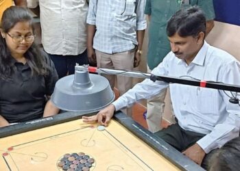 களத்தில் இறங்கு… வெற்றியை நுகரு… ஈரோட்டில் “இது நம்ம ஆட்டம்” விளையாட்டுத் திருவிழாவைத் தொடங்கி வைத்தார் கலெக்டர் கந்தசாமி!