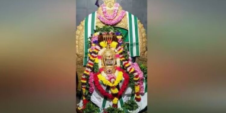 சிவாலயங்களில் நந்தி பகவானுக்குச் சிறப்பு அபிஷேகம் செய்து ஆயிரக்கணக்கான பக்தர்கள் தரிசனம்