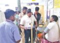 தாராபுரம் அருகே மொபட் மீது வேன் மோதி கவிழ்ந்த விபத்தில் பிளஸ்-2 மாணவி துடிதுடித்து பலி