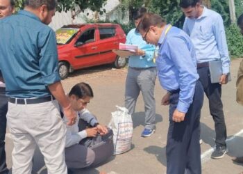 டெல்லி சிபிஐ அலுவலகத்தில் விஜய் ஆஜராக சம்மன்  சம்பவ இடத்தில் மத்திய தடயவியல் குழுவினர் ஆய்வு!