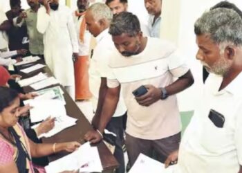 நாமக்கல்லில் வாக்காளர் பட்டியல் சிறப்புத் திருத்தப் பணிகள் தீவிரம் அரசியல் கட்சிகளுடன் சிறப்புப் பார்வையாளர் ஆலோசனை