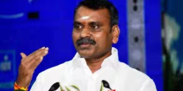 உயர்நீதிமன்ற உத்தரவை உடனடியாகச் செயல்படுத்த வேண்டும் என மத்திய இணையமைச்சர் எல்.முருகன் வலியுறுத்தல்!