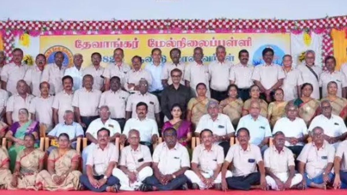 அருப்புக்கோட்டையில் 43 ஆண்டுகளுக்குப் பிறகு நெகிழ்ச்சியான ‘முன்னாள் மாணவர்கள் சங்கமம்’