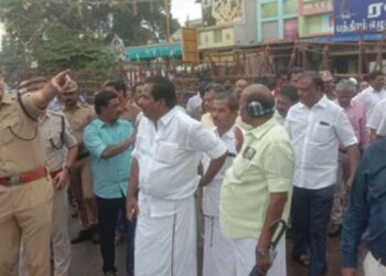 அலங்காநல்லூர் ஜல்லிக்கட்டு: வாடிவாசல் ஏற்பாடுகளை அமைச்சர் பி.மூர்த்தி நேரில் ஆய்வு!