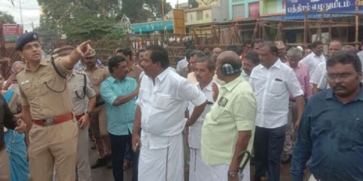 அலங்காநல்லூர் ஜல்லிக்கட்டு: வாடிவாசல் ஏற்பாடுகளை அமைச்சர் பி.மூர்த்தி நேரில் ஆய்வு!