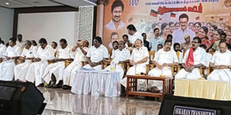 தஞ்சையில் ஜனவரி 19-ல் திமுக மகளிரணி மாநாடு பெண்கள் சீருடையுடன் பங்கேற்பார்கள் என அமைச்சர் கே.என். நேரு அறிவிப்பு!