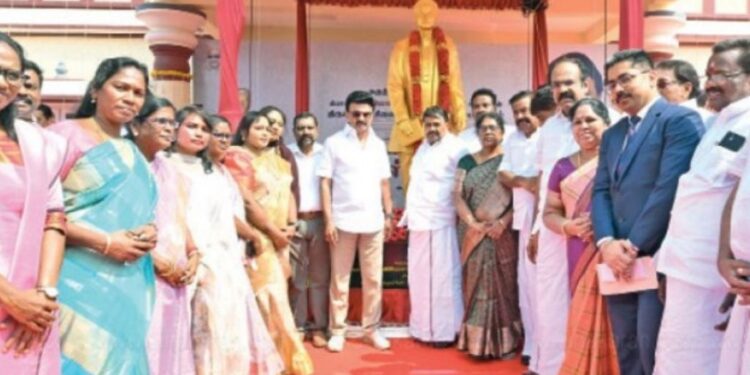 பரமக்குடியில் தியாகி இமானுவேல் சேகரனார் மணிமண்டபம்: முதல்வர் மு.க.ஸ்டாலின் நேரில் திறந்து வைத்து மாரியாதை