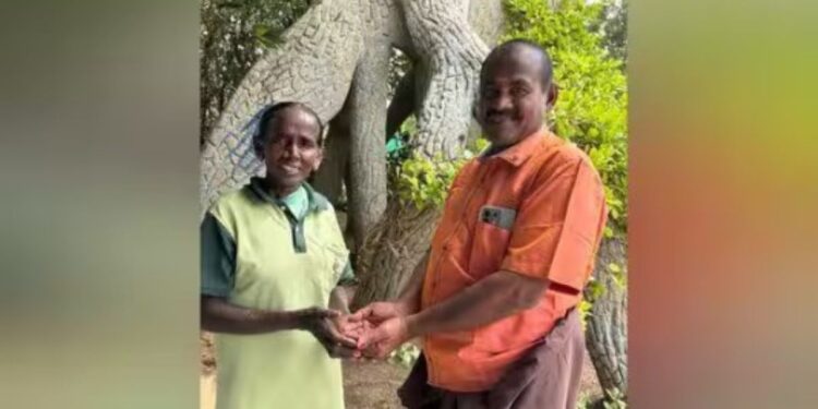 ஐந்திணை பூங்காவில் தொலைந்த 2 பவுன் தங்கச் சங்கிலியை உரியவரிடம் ஒப்படைத்த பெண் தொழிலாளி