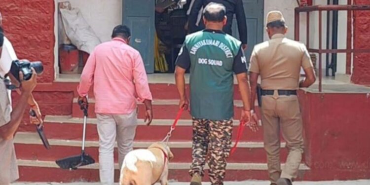 திண்டுக்கல் நீதிமன்றத்திற்கு மின்னஞ்சல் மூலம் வெடிகுண்டு மிரட்டல் தீவிர சோதனையால் பரபரப்பு!