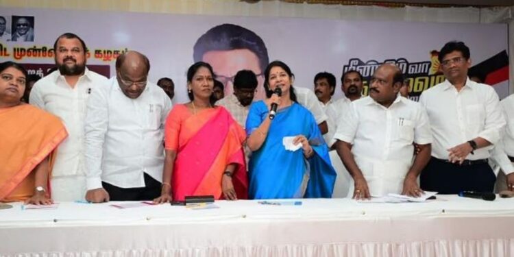 சுமுகமான உறவு… தொடரும் வெற்றிக் கூட்டணி… நெல்லையில் மனுக்கள் குவிந்த வேளையில் கனிமொழி எம்.பி அதிரடிப் பேட்டி!