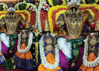 தஞ்சை நாலுகால் மண்டபத்தில் பிரசன்ன வெங்கடேச பெருமாள் எழுந்தருளல் -‘கோவிந்தா’ முழக்கமிட்டு வழிபாடு.