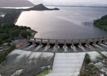 மேட்டூர் அணை நீர்மட்டம் 103 அடியாகச் சரிவு டெல்டா பாசனத்திற்குத் தண்ணீர் திறப்பு நீர் இருப்பு வேகமாகக் குறைகிறது!