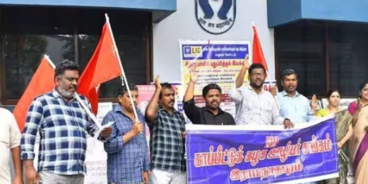 சர்வதேச சட்டங்களை மதிக்காத அமெரிக்கா வெனிசுலா அதிபர் கைதுக்கு கண்டனம் டிரம்ப் உருவப்படம் எரிப்பு