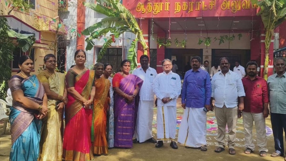 நகராட்சி அலுவலகத்தில் களைகட்டிய சமத்துவப் பொங்கல் – தூய்மைப் பணியாளர்களுடன் கொண்டாட்டம்!